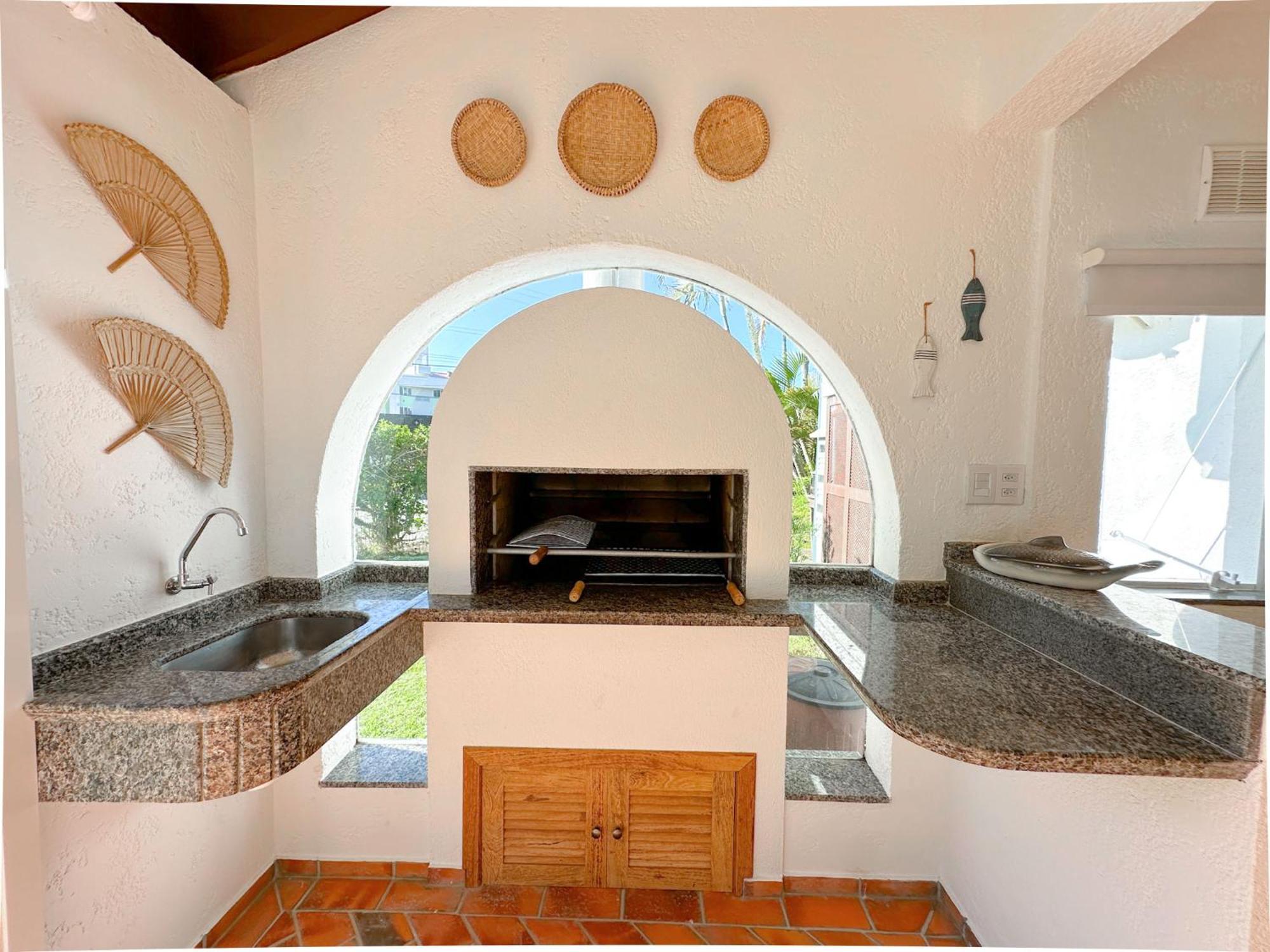 Ap/casa Com Jardim Em Na Beira Da *